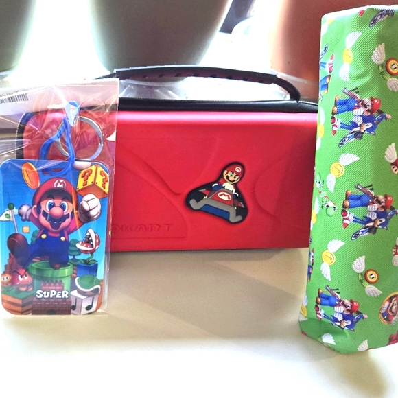 Nintendo Switch - Red Mario Kart Carrying Case with Extras 🎯 - Picture 5 of 6